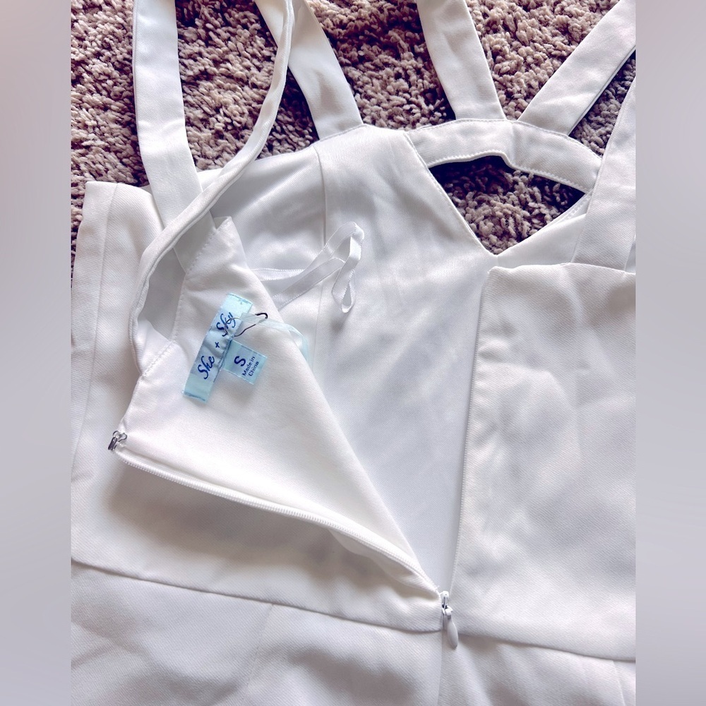 SHE + SKY Women’s White Strappy Romper size Small - Picture 5 of 8